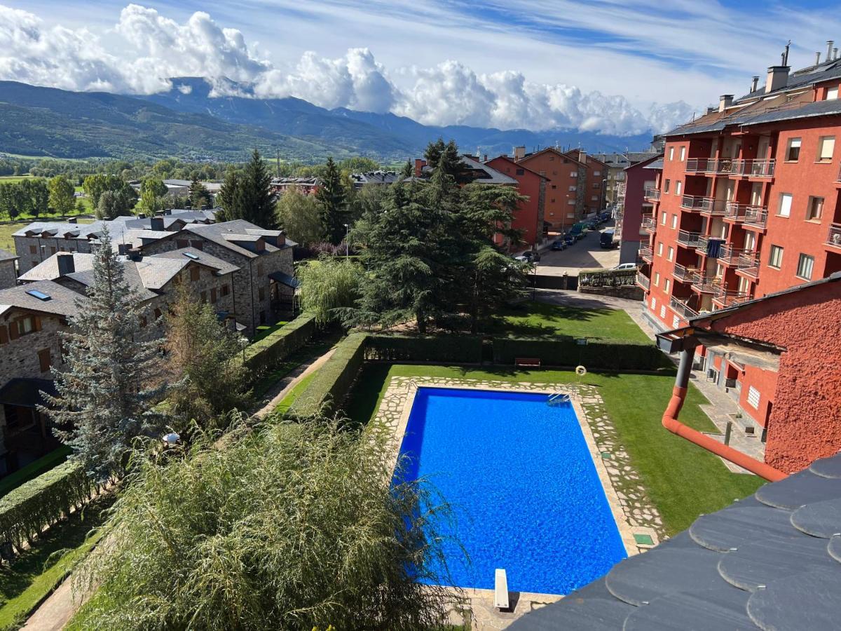 Piso Puigcerda Vistas Y Piscina Apartman Kültér fotó