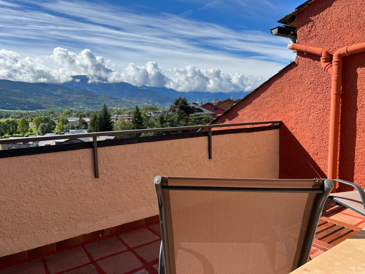 Piso Puigcerda Vistas Y Piscina Apartman Kültér fotó
